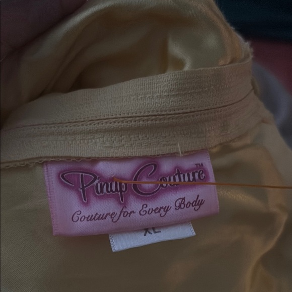 Pinup Couture Yellow Intimate Sleepwear - Picture 4 of 4